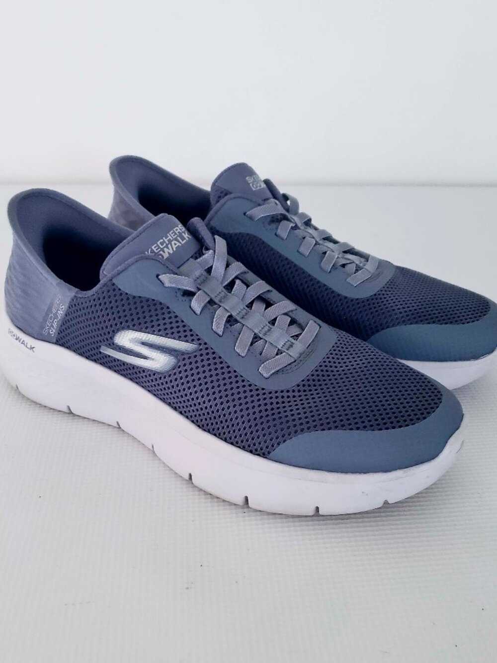 Women's Skechers Blue Slip Ins 8.5M